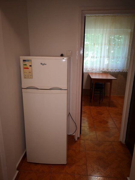 Drumul Taberei, Parc Moghioros, bloc 1978, et.3/10, decomandat, 55 mp